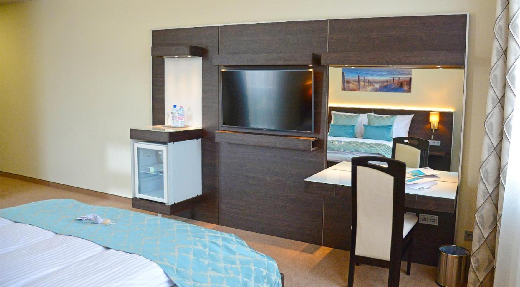 Koka Hotel Czinege & Etterem מראה חיצוני תמונה
