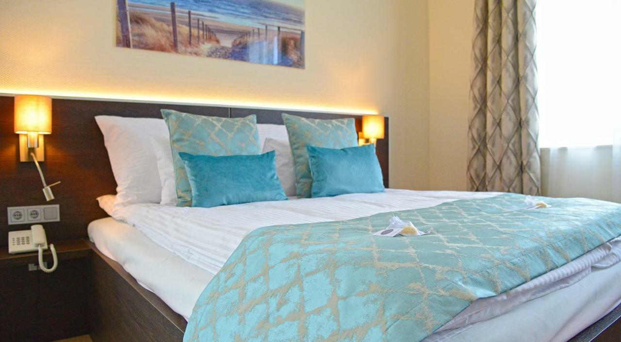 Koka Hotel Czinege & Etterem מראה חיצוני תמונה